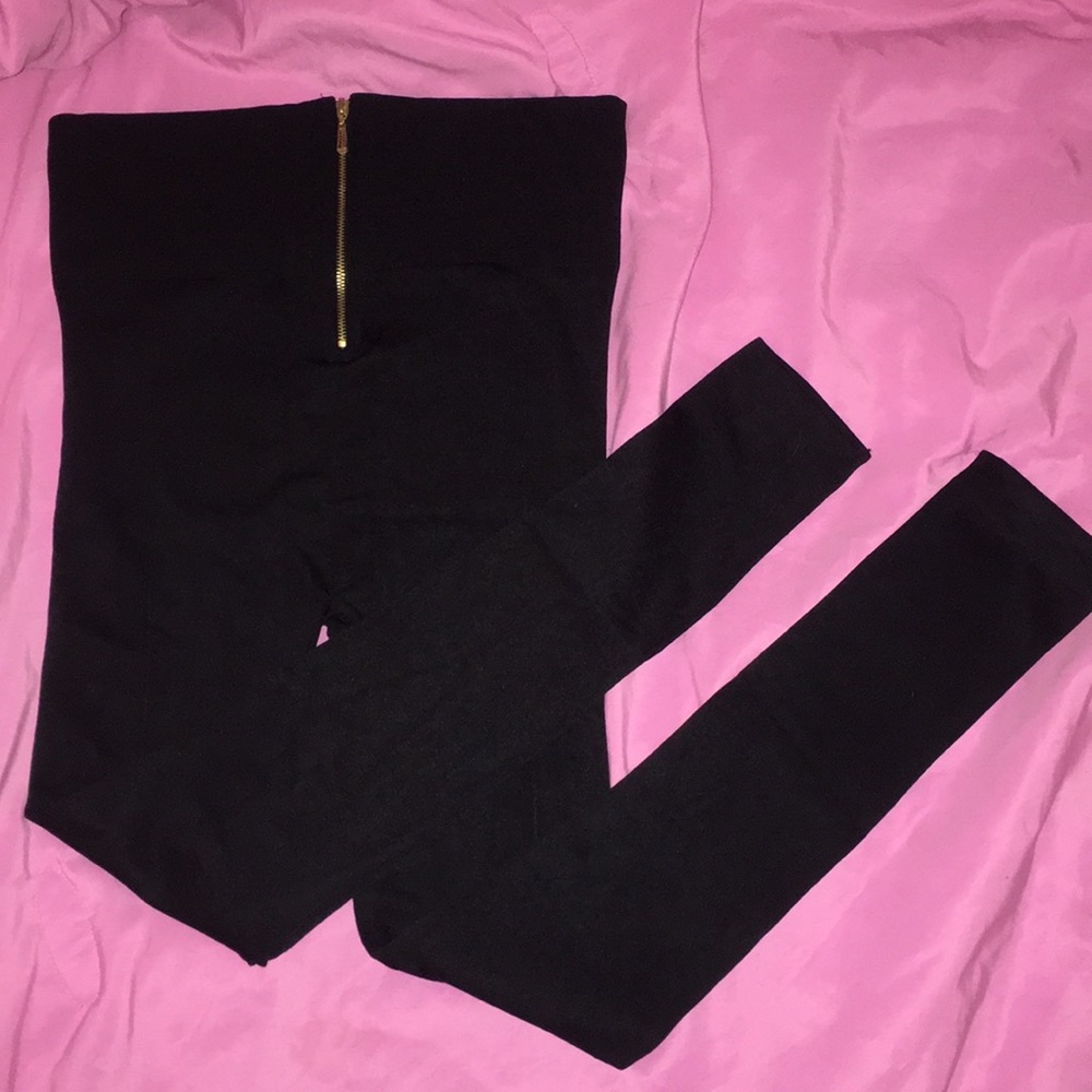 Black fleece tights with gold zipper